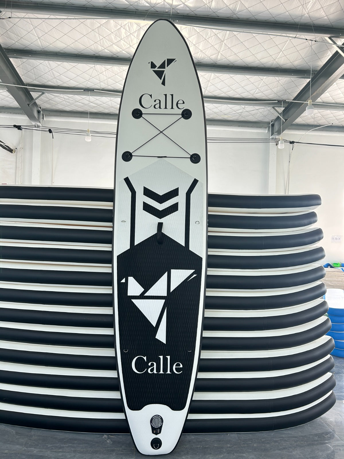 Calle black and white paddle board 10.6